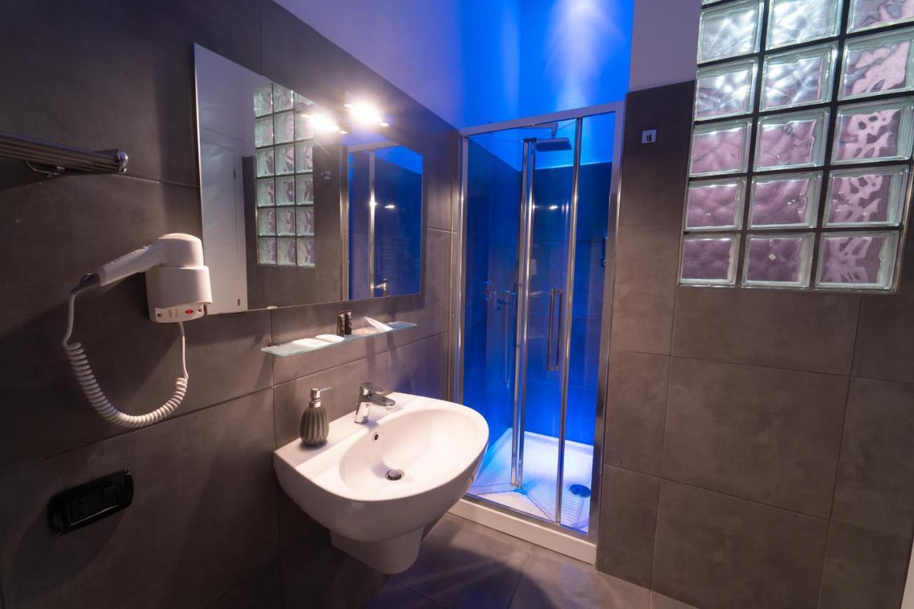 Royal H Umberto I, Centro, By Clapa Group Napels